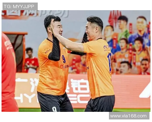 全球足球明星与他们的忠实球迷名单揭晓，精彩互动引发热议